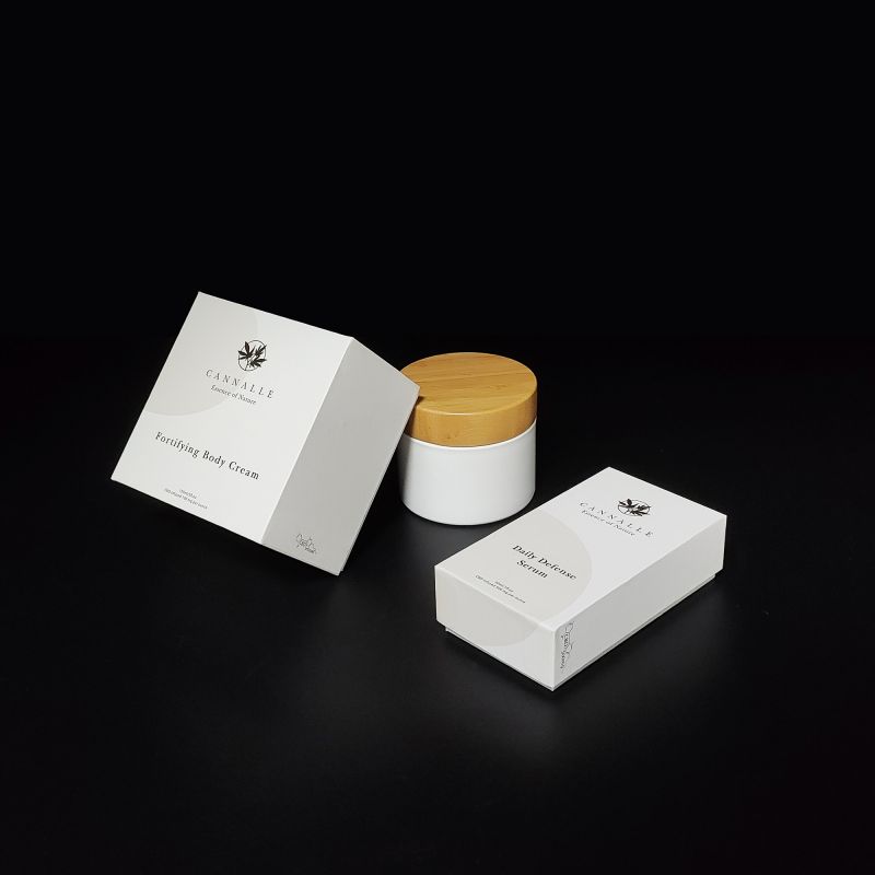 جعبه هدیه عطر سفت و سخت آرم فویل طلا با سینی فوم Eva و Premium Finish HP017