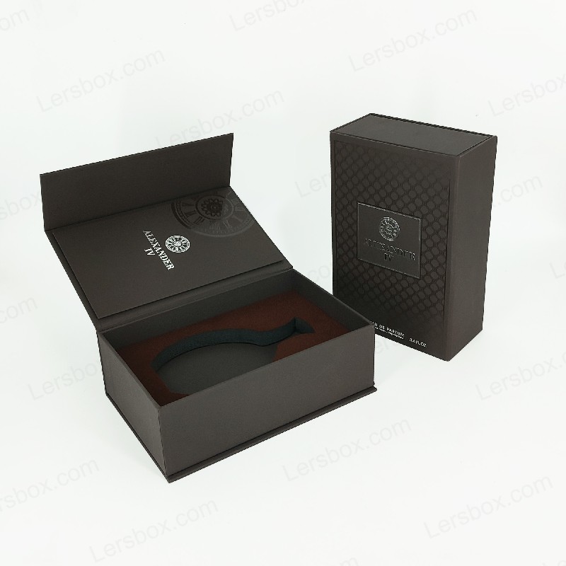 جعبه عطر با فویل طلایی با درب سفت و سخت و درج EVA برای ارائه لوکس HP021